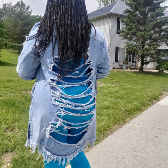 - Long Distressed Jean Denim Jacket - Picture 3 of 3